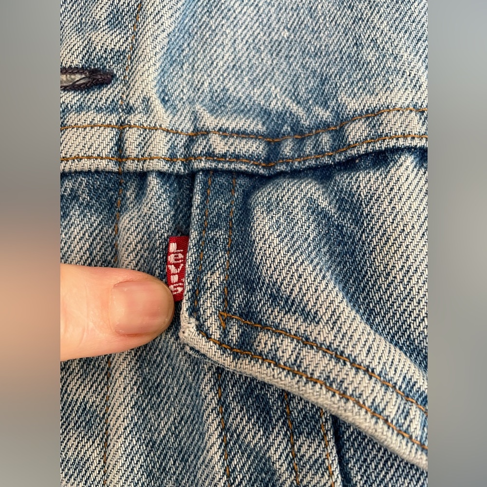 Vintage Levi’s jacket - Picture 3 of 4